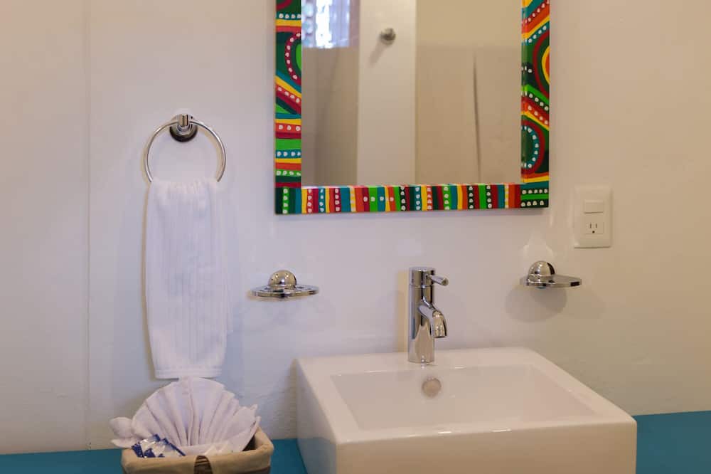 Photo of Bathroom in Colonia Adolfo Lopez Mateos