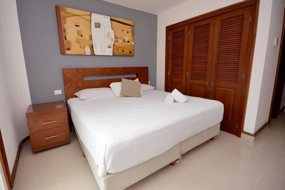 Photo of Bedroom in 12th Street