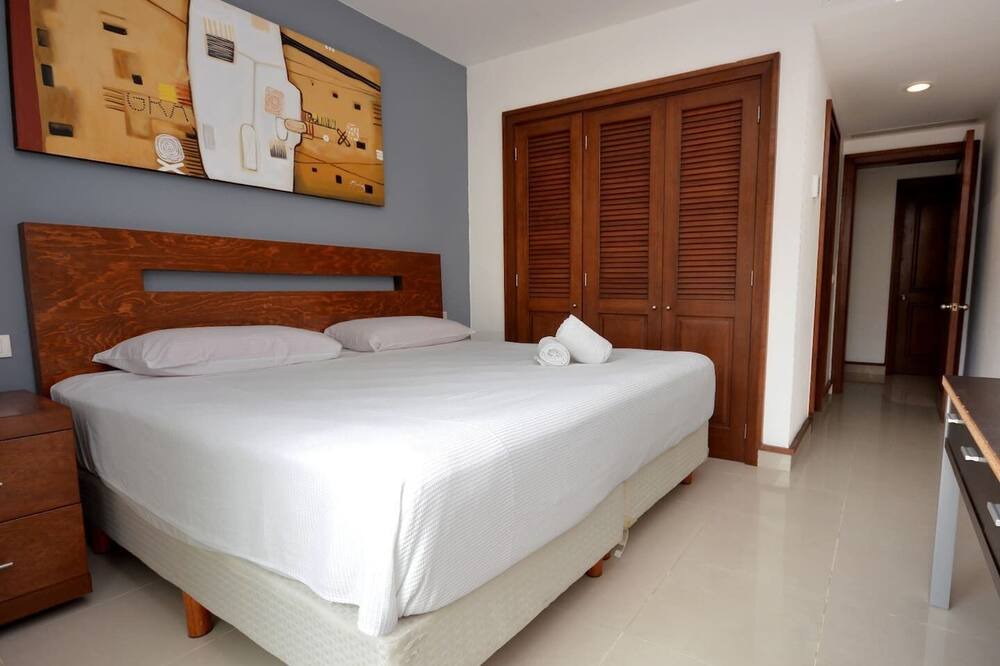 Photo of Bedroom in 12th Street