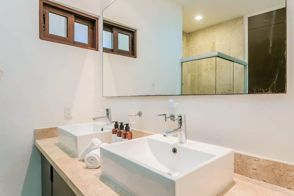 Photo of Bathroom in Playacar
