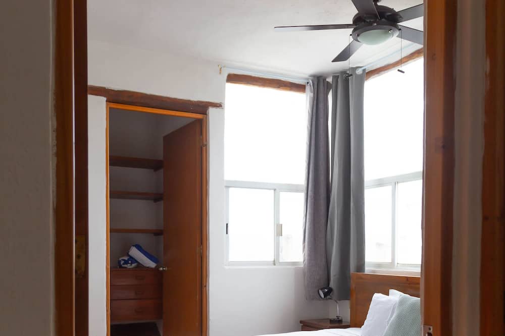 Photo of Bedroom in 12th Street