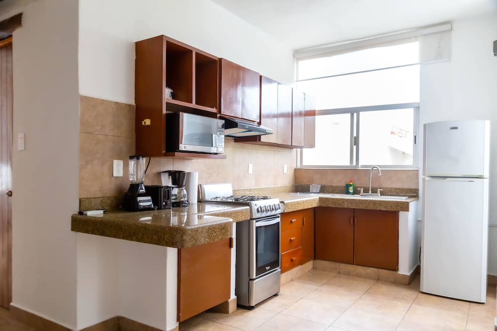 Photo of Kitchen in 12th Street