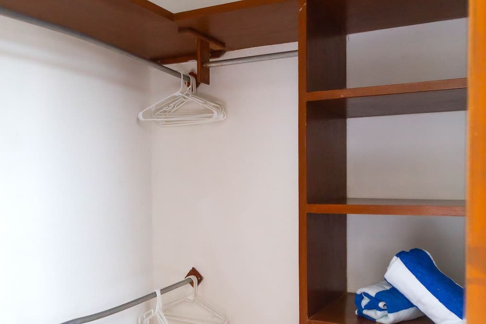 Photo of Bedroom in 12th Street