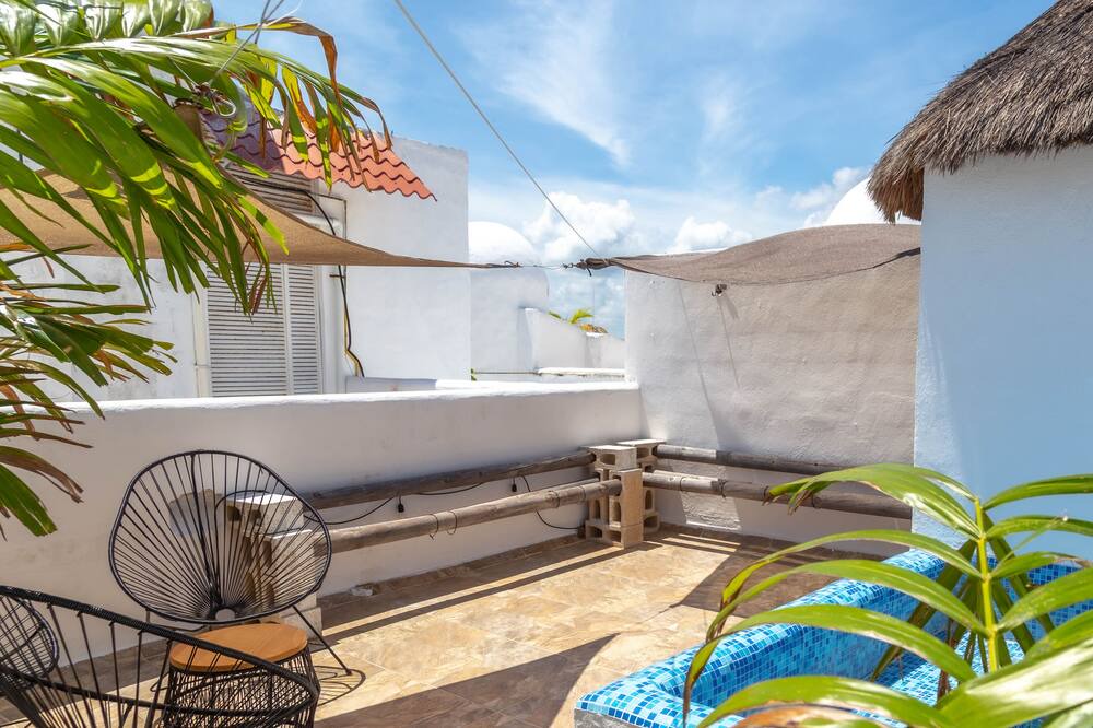 Photo of Patio Balcony in 12th Street