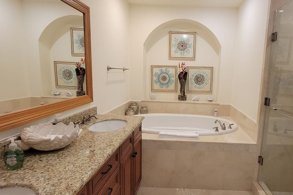 Photo of Bathroom in Costa Maya