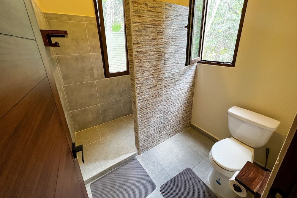 Photo of Bathroom in Buenavista