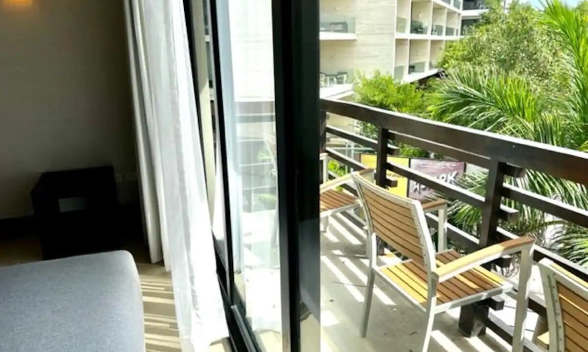 Photo of Outdoor in 12th Street
