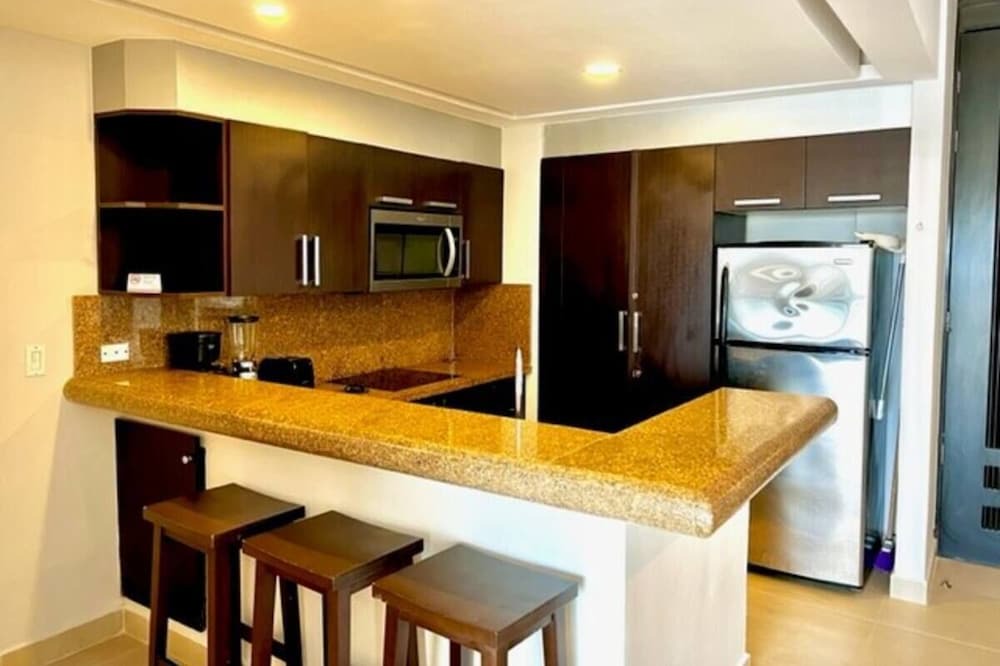 Photo of Kitchen in 12th Street