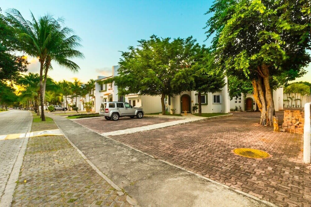 Photo of Others in Playacar