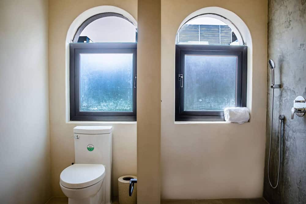 Photo of Bathroom in 12th Street
