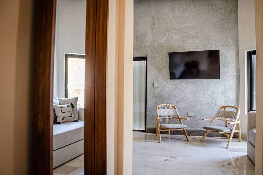 Photo of Bedroom in 12th Street