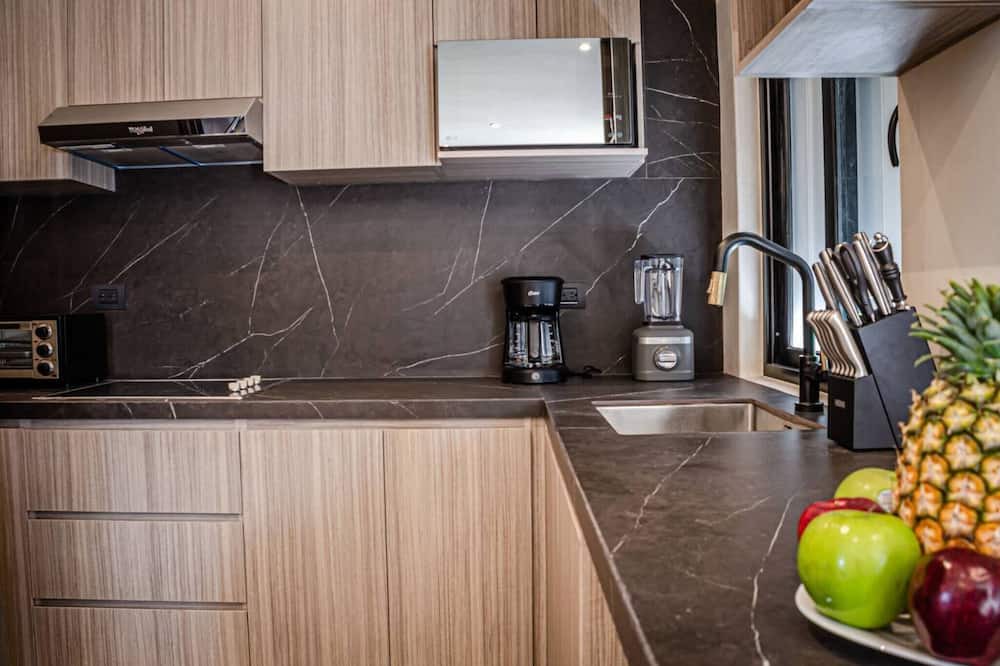 Photo of Kitchen in 12th Street