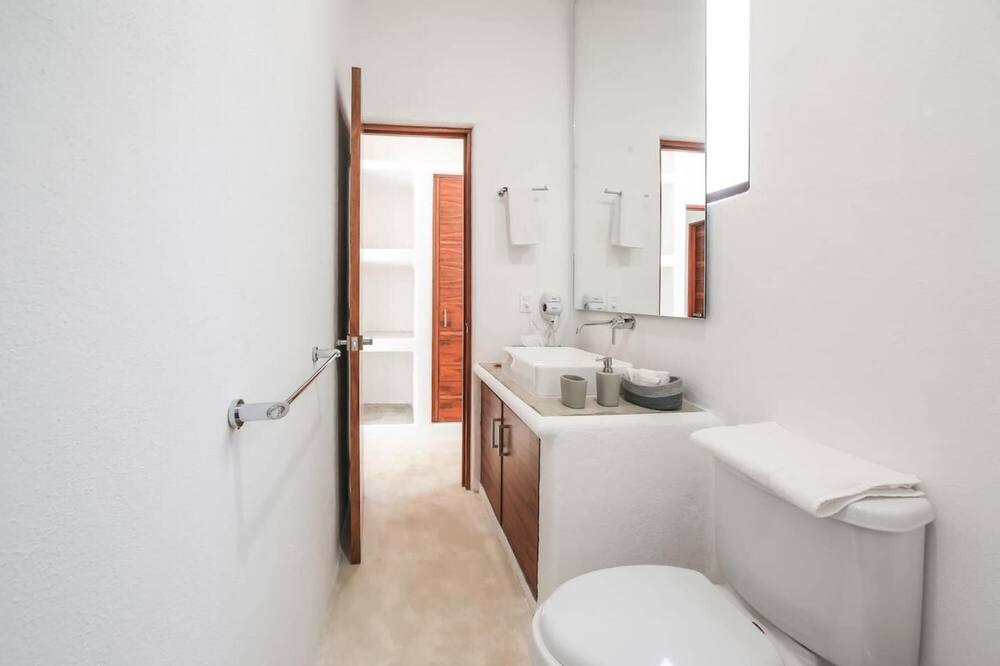 Photo of Bathroom in Buenavista