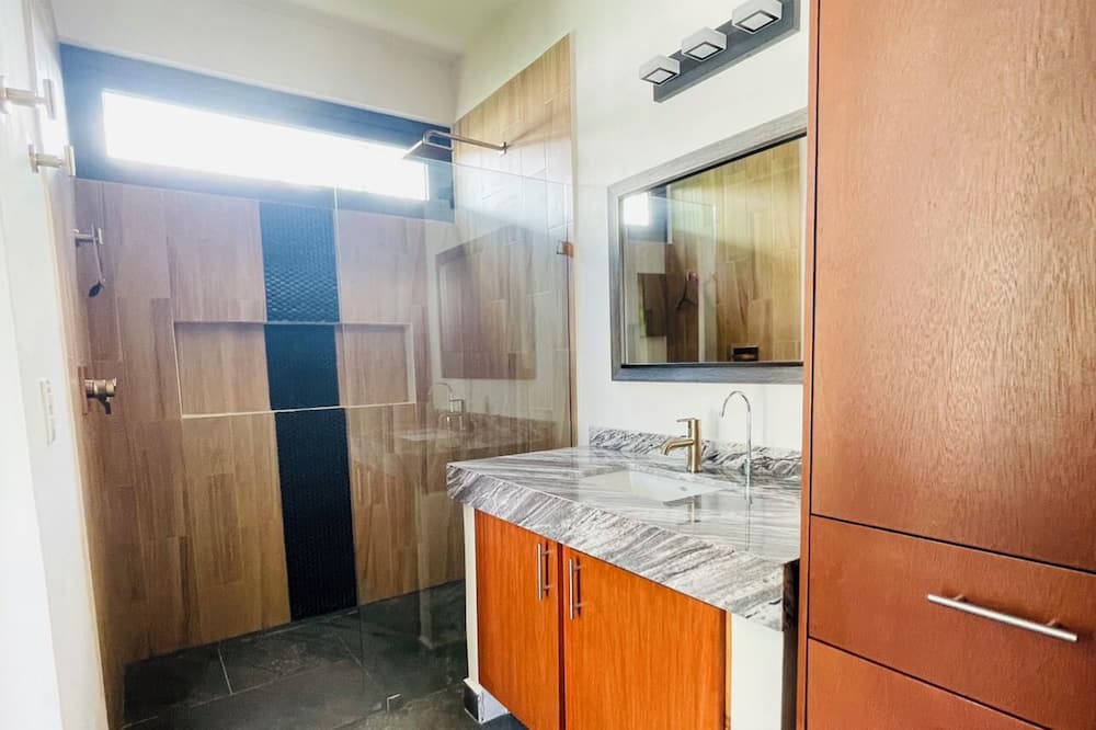 Photo of Bathroom in Tankah