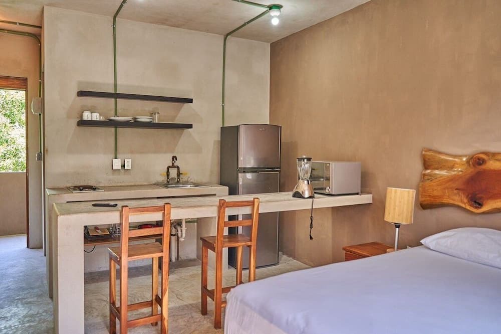 Photo of Bedroom in Francisco Uh May