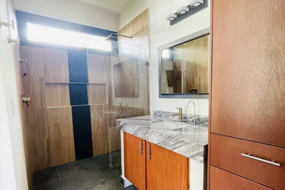 Photo of Bathroom in Tankah