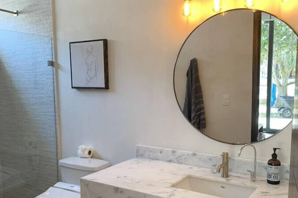 Photo of Bathroom in Tankah