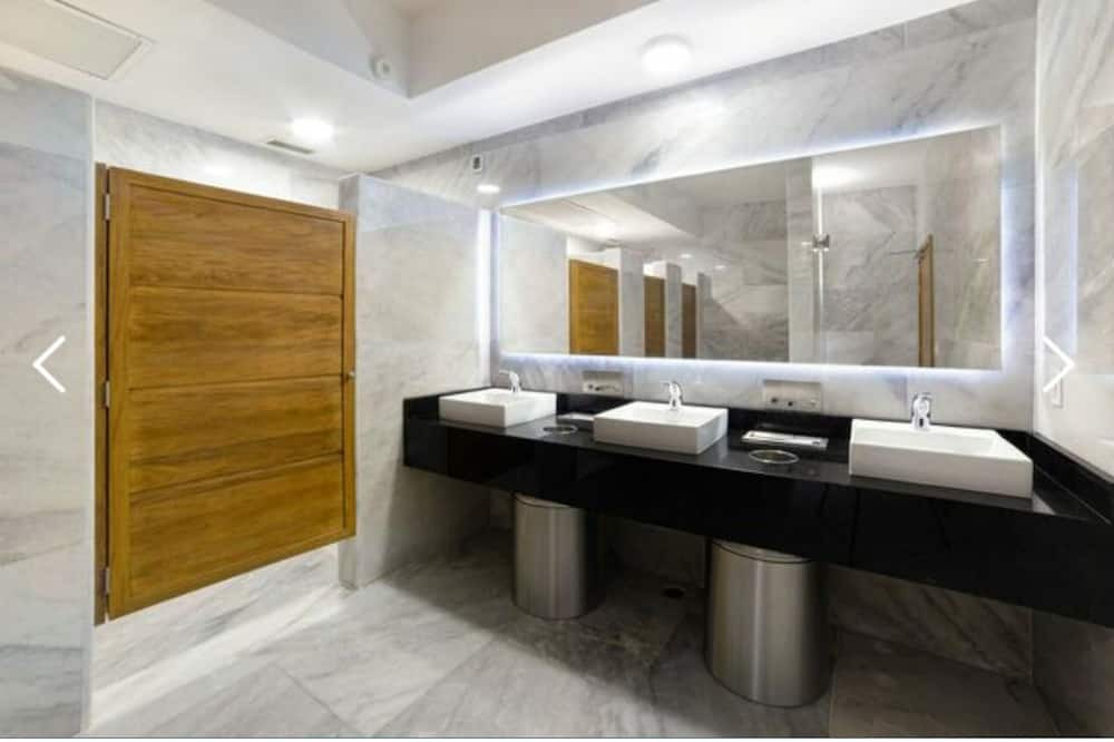 Photo of Bathroom in Colonia Meteorologico