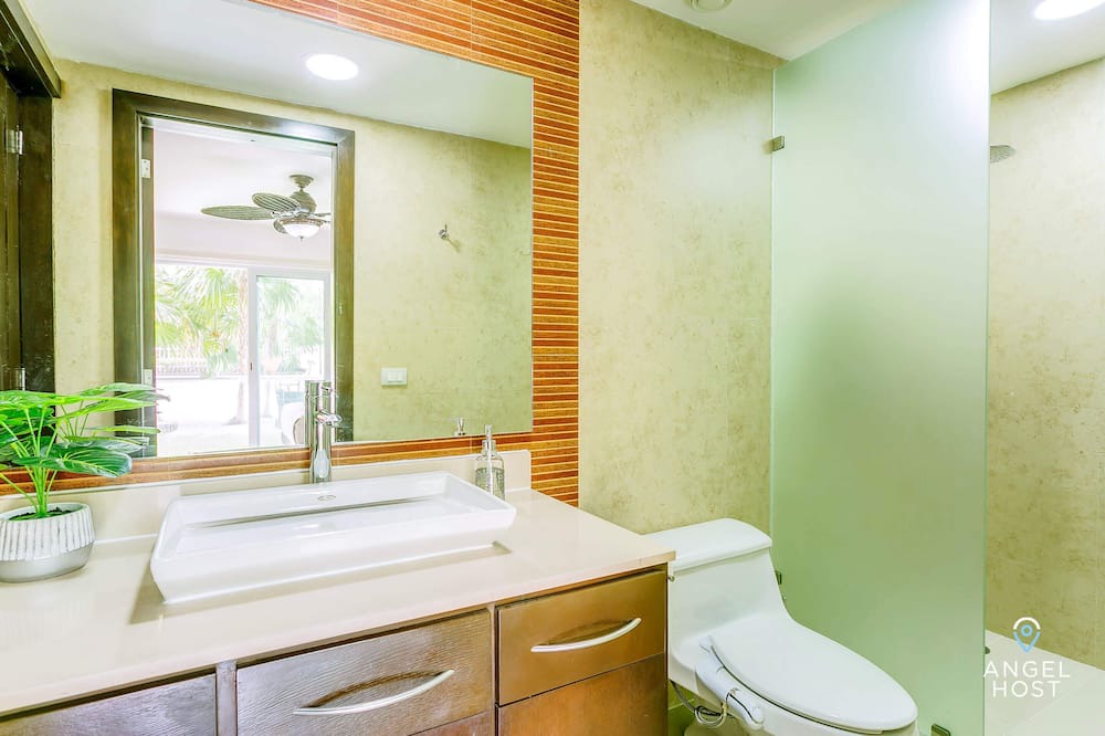 Photo of Bathroom in Puerto Juarez