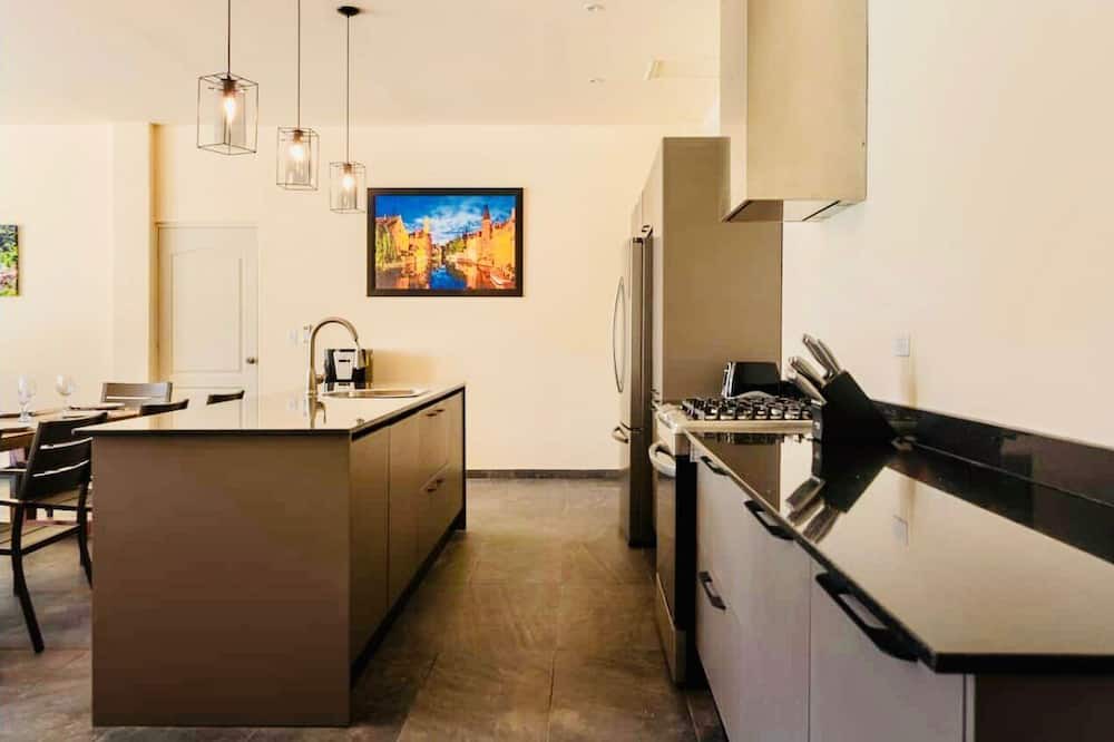 Photo of Kitchen in Tankah