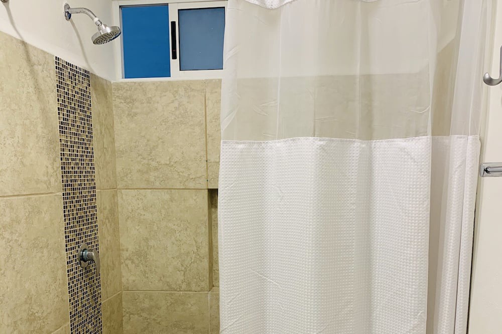 Photo of Bathroom in Jacinto Pat