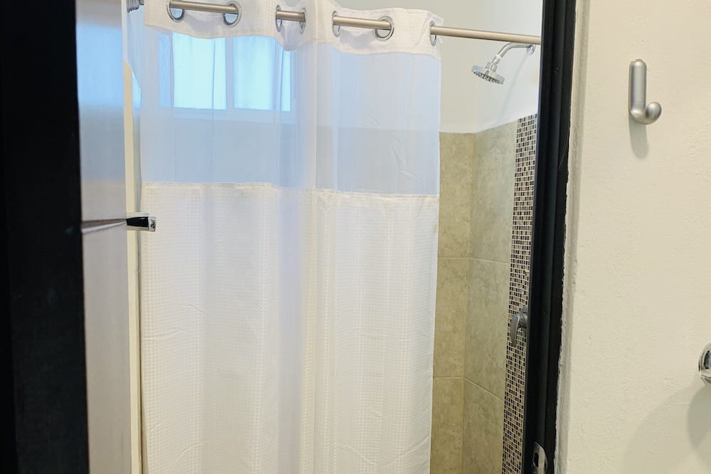 Photo of Bathroom in Jacinto Pat