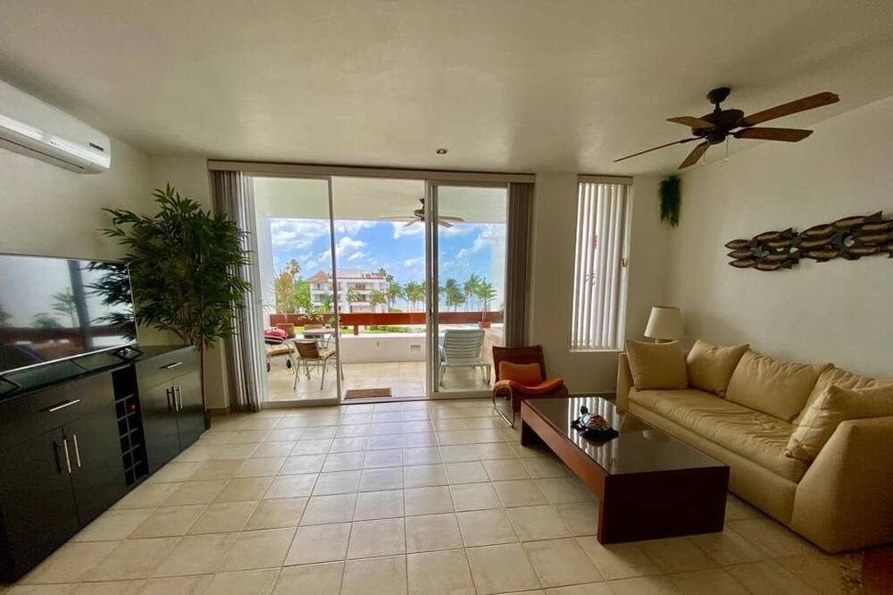 Photo of Livingroom in Costa Maya