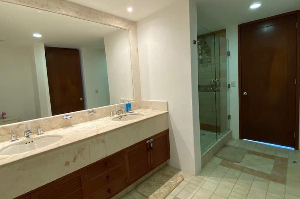 Photo of Bathroom in Costa Maya