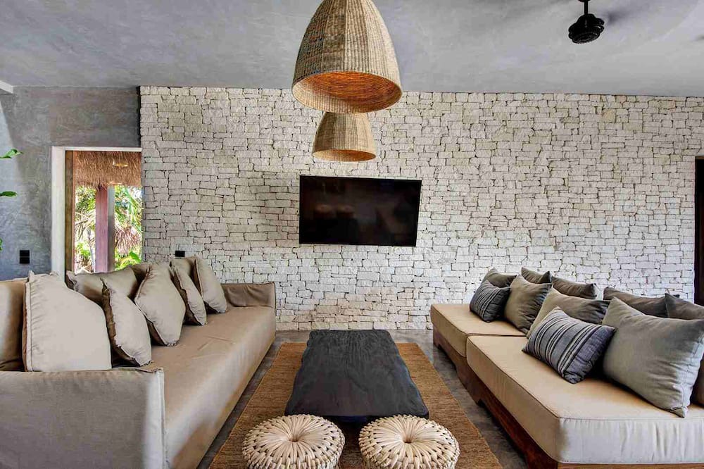 Photo of Livingroom in Ek Balam Village