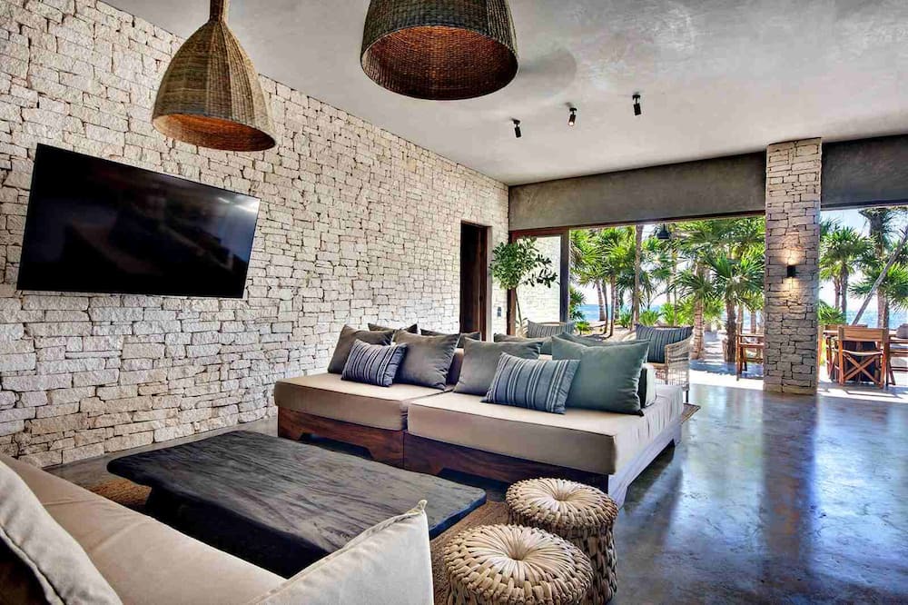 Photo of Livingroom in Ek Balam Village