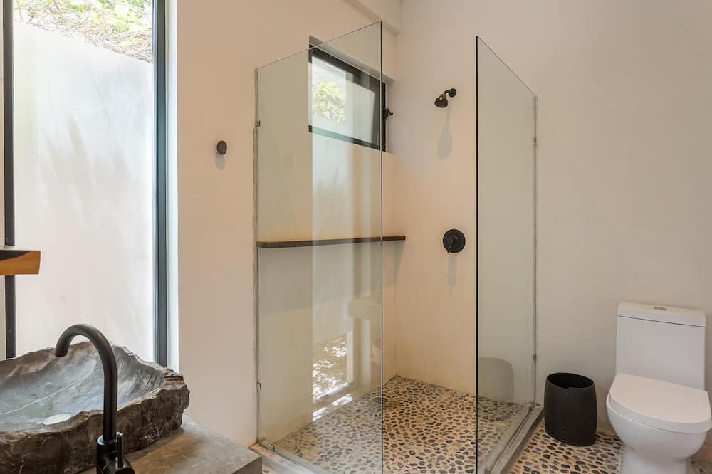 Photo of Bathroom in Zama