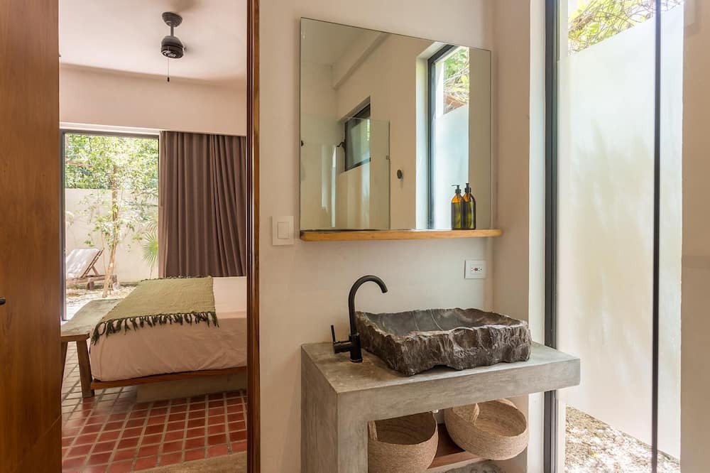 Photo of Bathroom in Zama