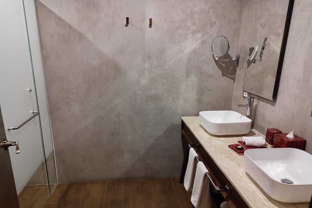 Photo of Bathroom in Centro