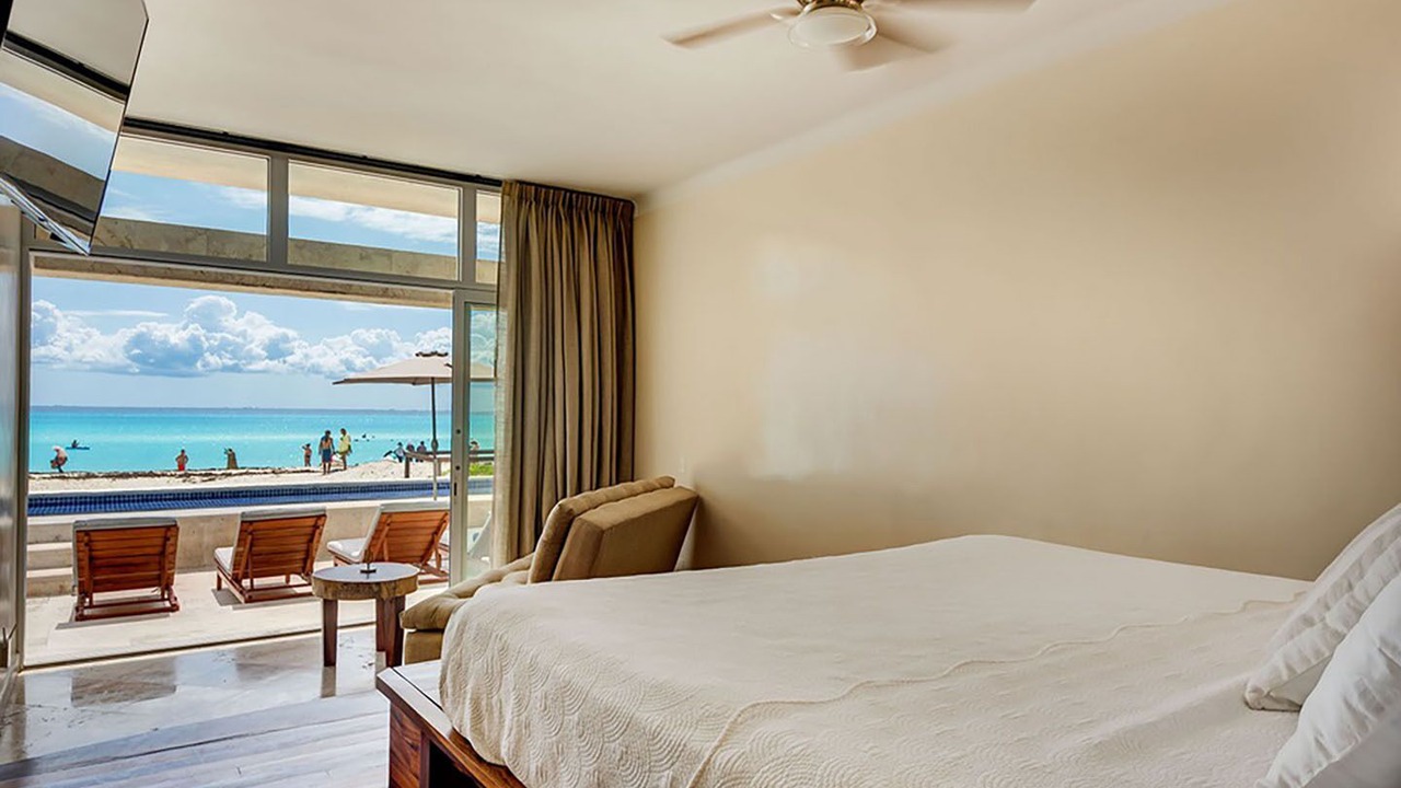 Photo of Bedroom in Playacar Beach