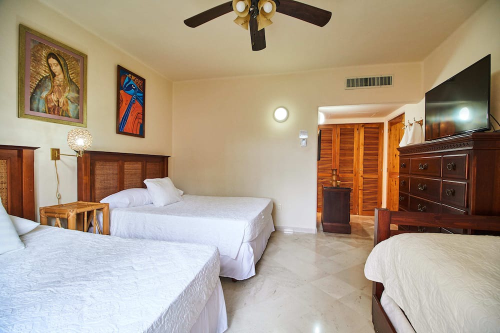Photo of Others in Puerto Aventuras