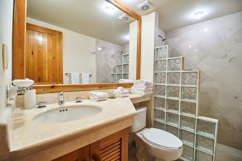Photo of Bathroom in Puerto Aventuras