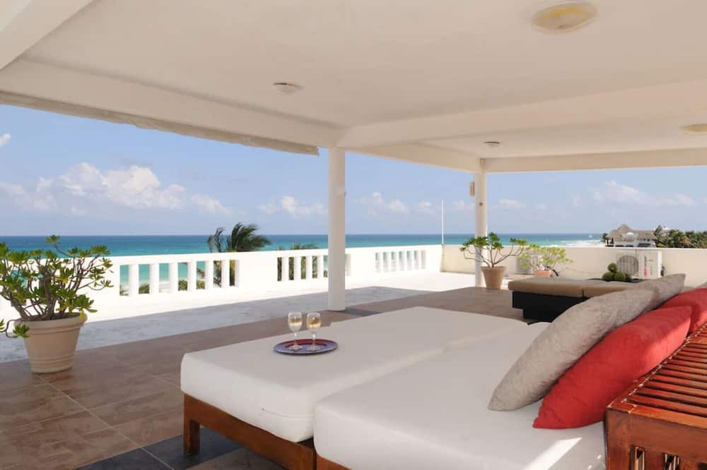 Photo of Patio Balcony in Playa del Secreto