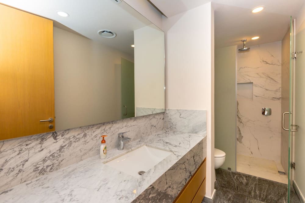 Photo of Bathroom in Zona Hotelera