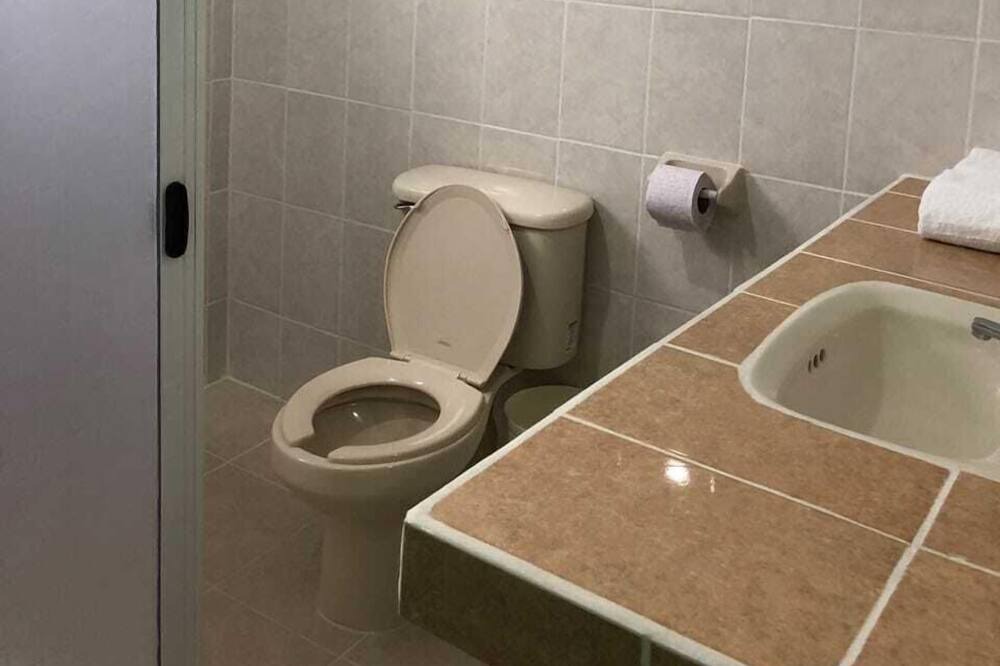 Photo of Bathroom in Alfredo V. Bonfil