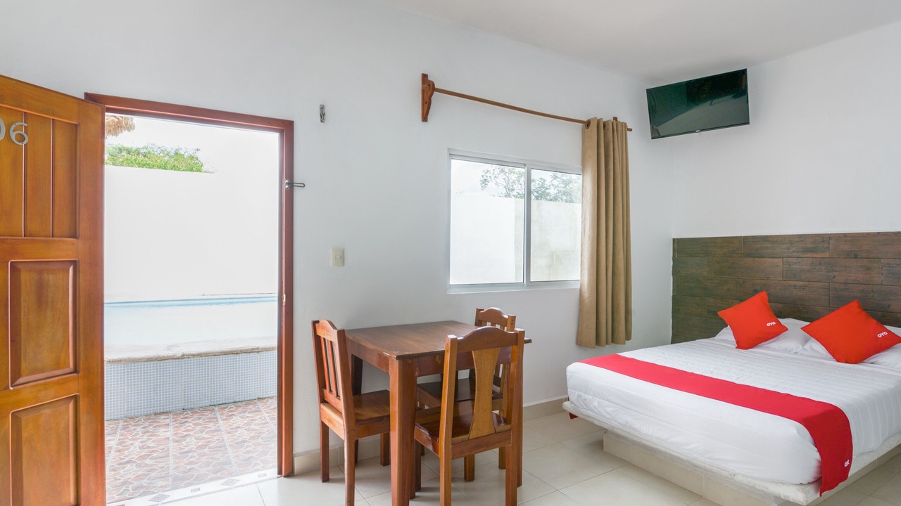 Photo of Bedroom in Francisco Uh May