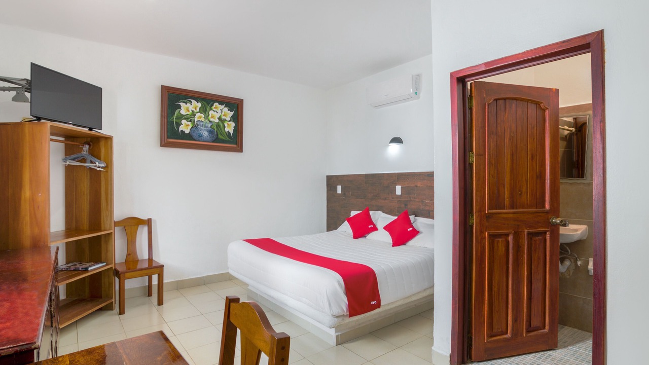Photo of Bedroom in Francisco Uh May