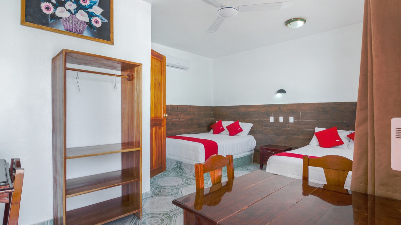 Photo of Bedroom in Francisco Uh May