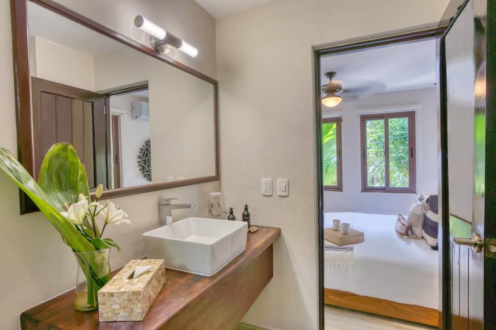 Photo of Bathroom in Soliman Bay
