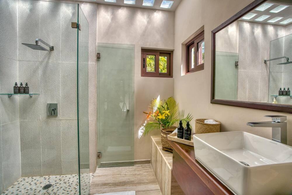 Photo of Bathroom in Soliman Bay