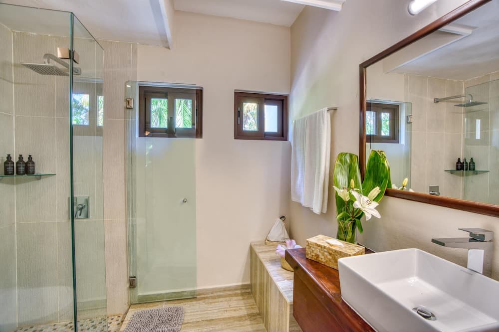 Photo of Bathroom in Soliman Bay