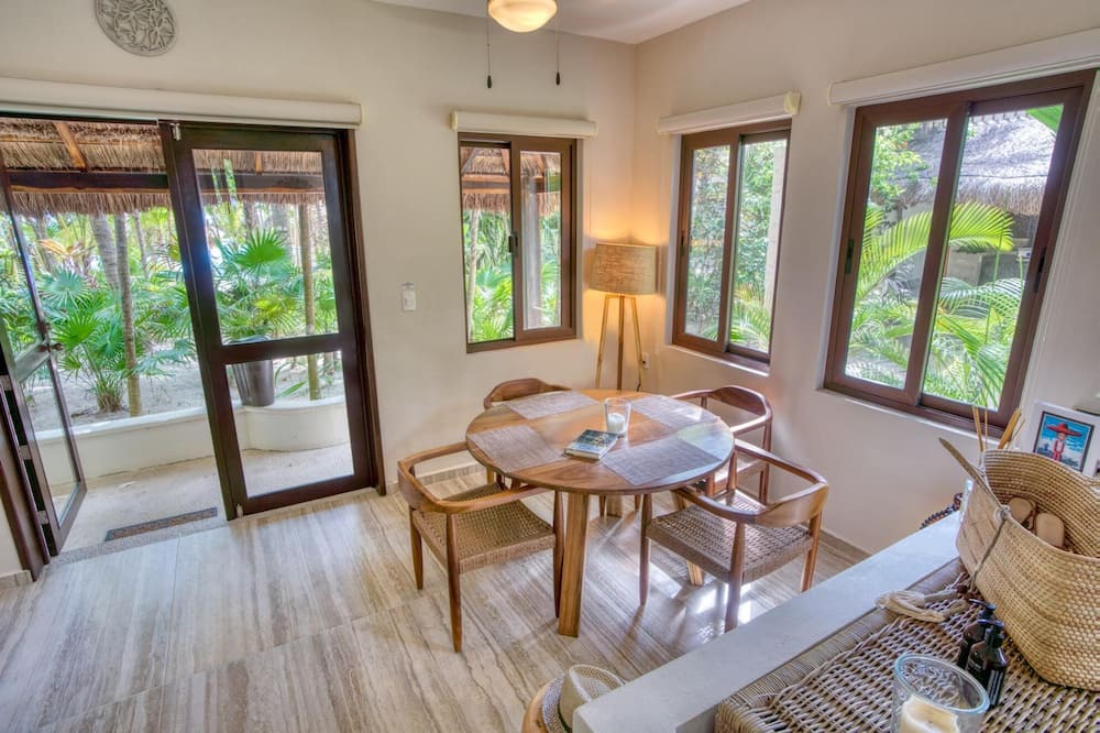 Photo of Livingroom in Soliman Bay