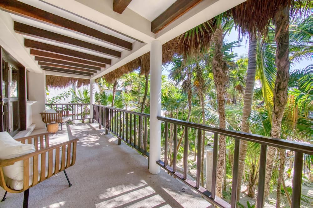Photo of Patio Balcony in Soliman Bay