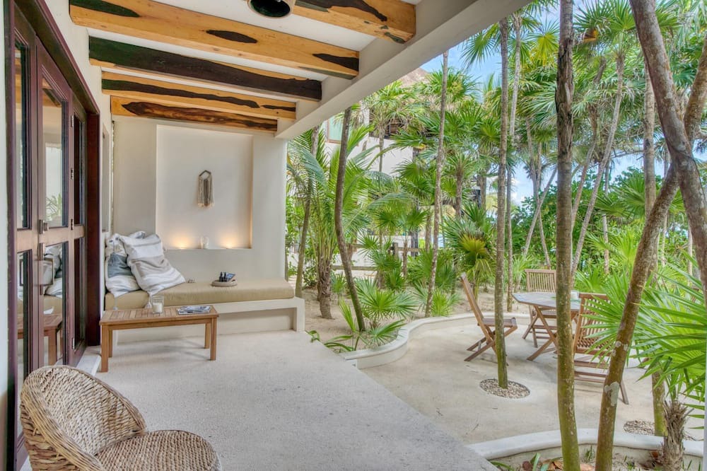 Photo of Patio Balcony in Soliman Bay