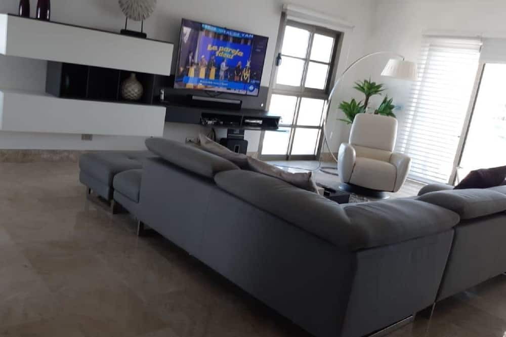 Photo of Livingroom in Playa Mujeres