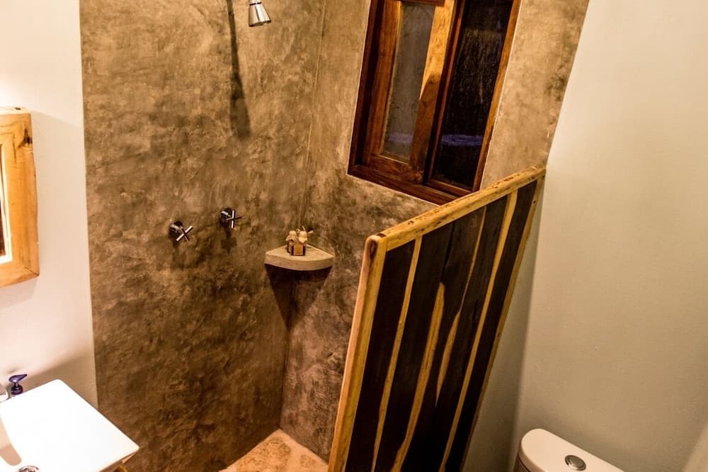 Photo of Bathroom in Macario Gomez